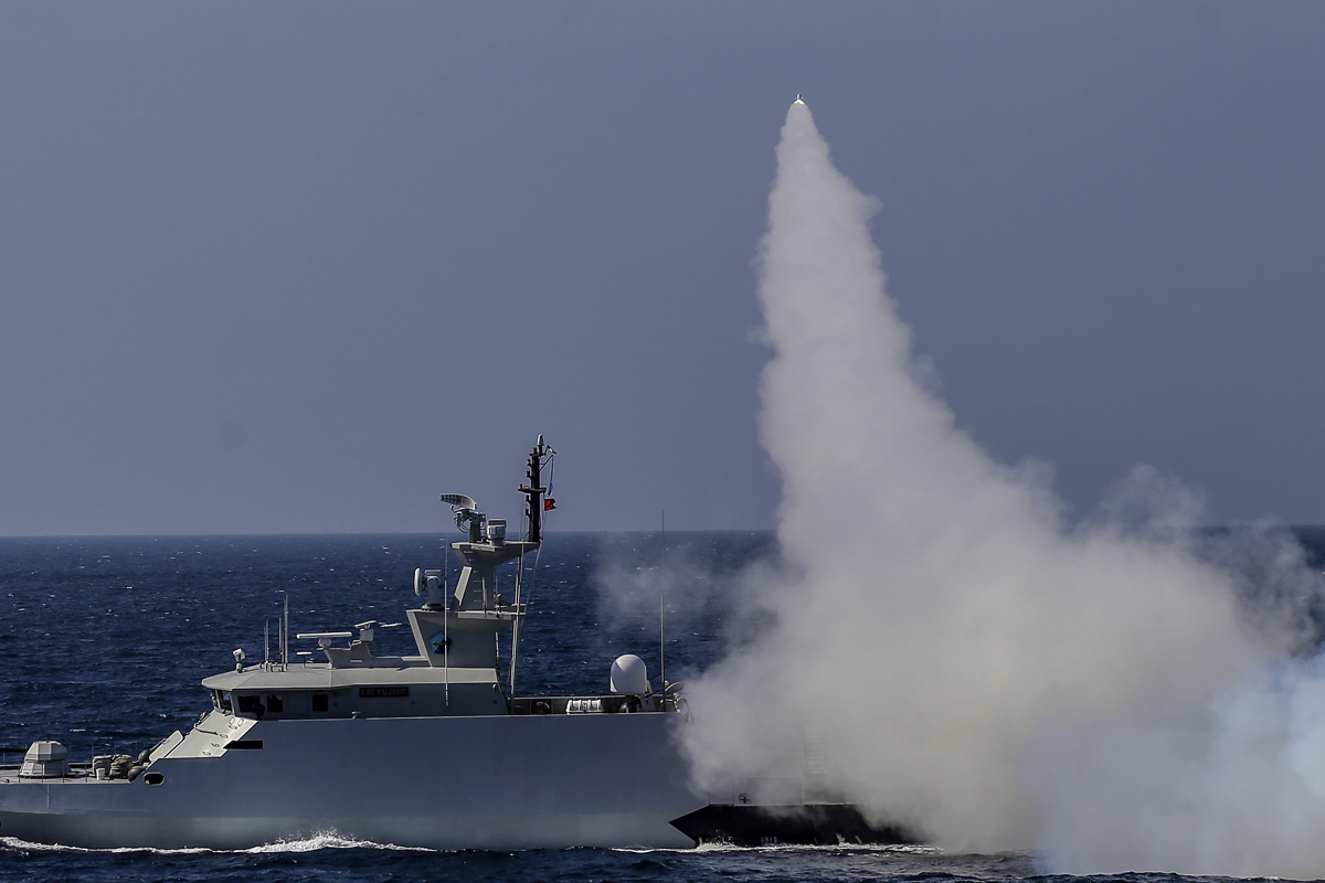 Modernisasi alutsista pertahanan nasional menghadapi dilema karena keterbasan anggaran.