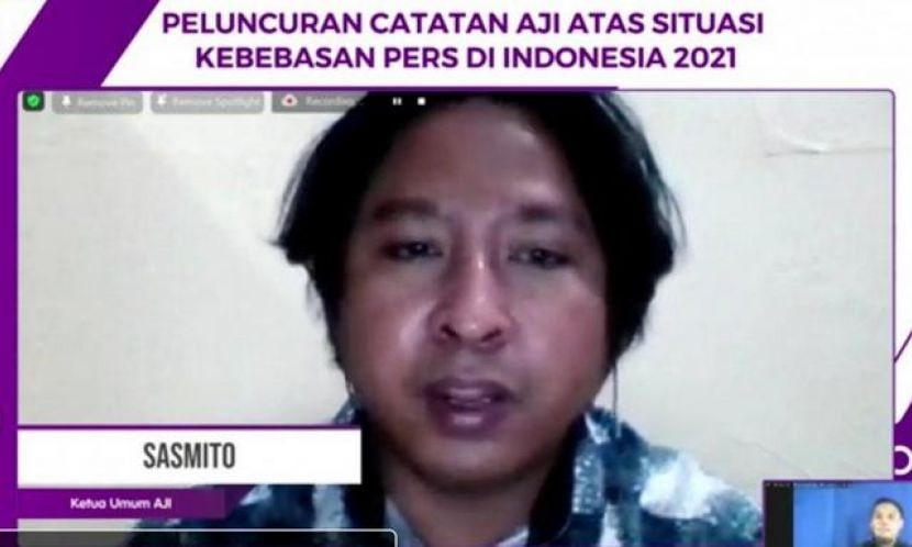 Tangkapan layar Ketua Umum AJI Sasmito dalam 