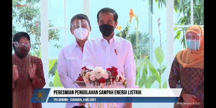 Presiden Joko Widodo meresmikan Pengelolaan Sampah Energi Listrik di Surabaya, Jawa Timur, Kamis (6/5). 