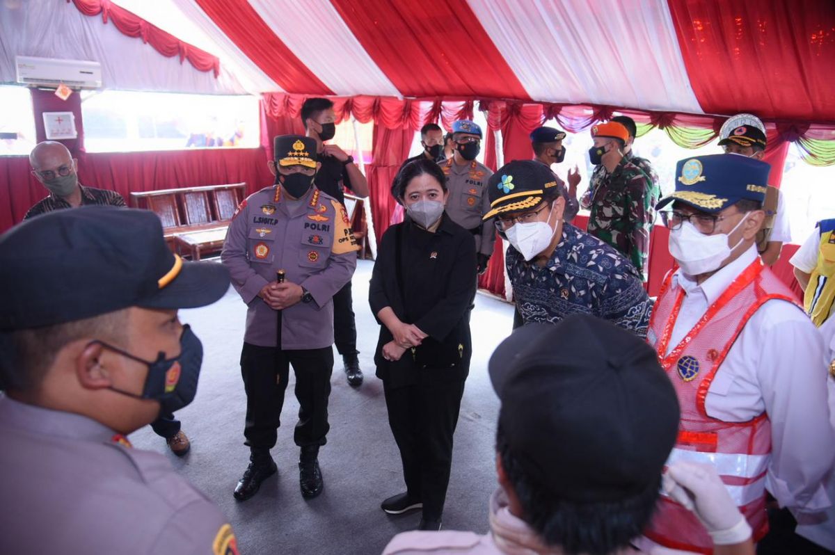 Bersama Kapolri, Puan Tinjau Peniadaan Mudik di Soetta & Cikampek