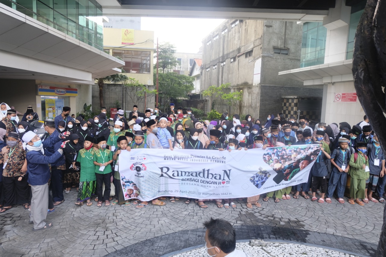 Best Western Bandung Berbagi dengan Hati Bersama Anak Yatim Piatu