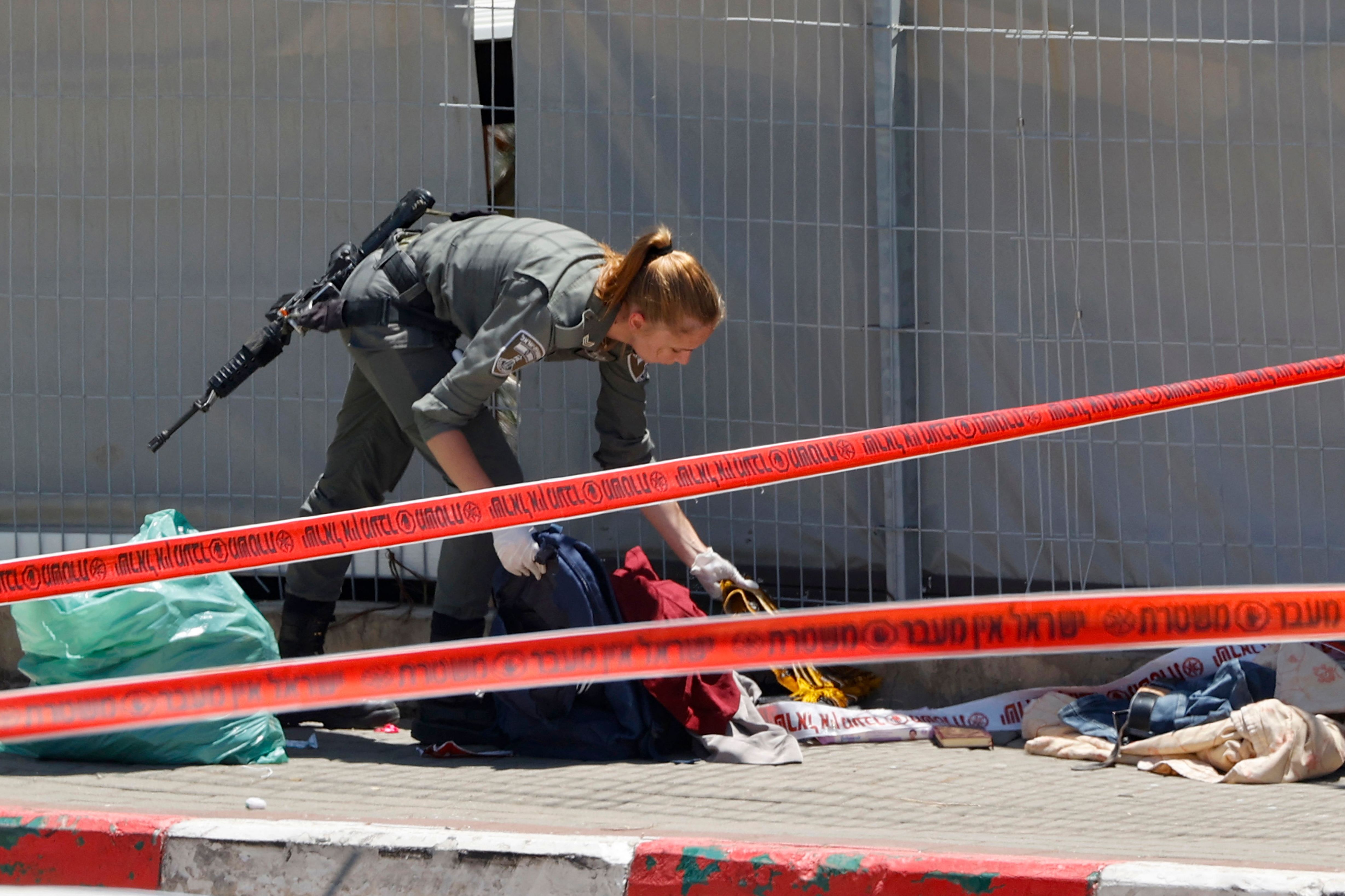 Polisi Israel Bunuh Dua Pria Bersenjata Serang Pangkalan Militer