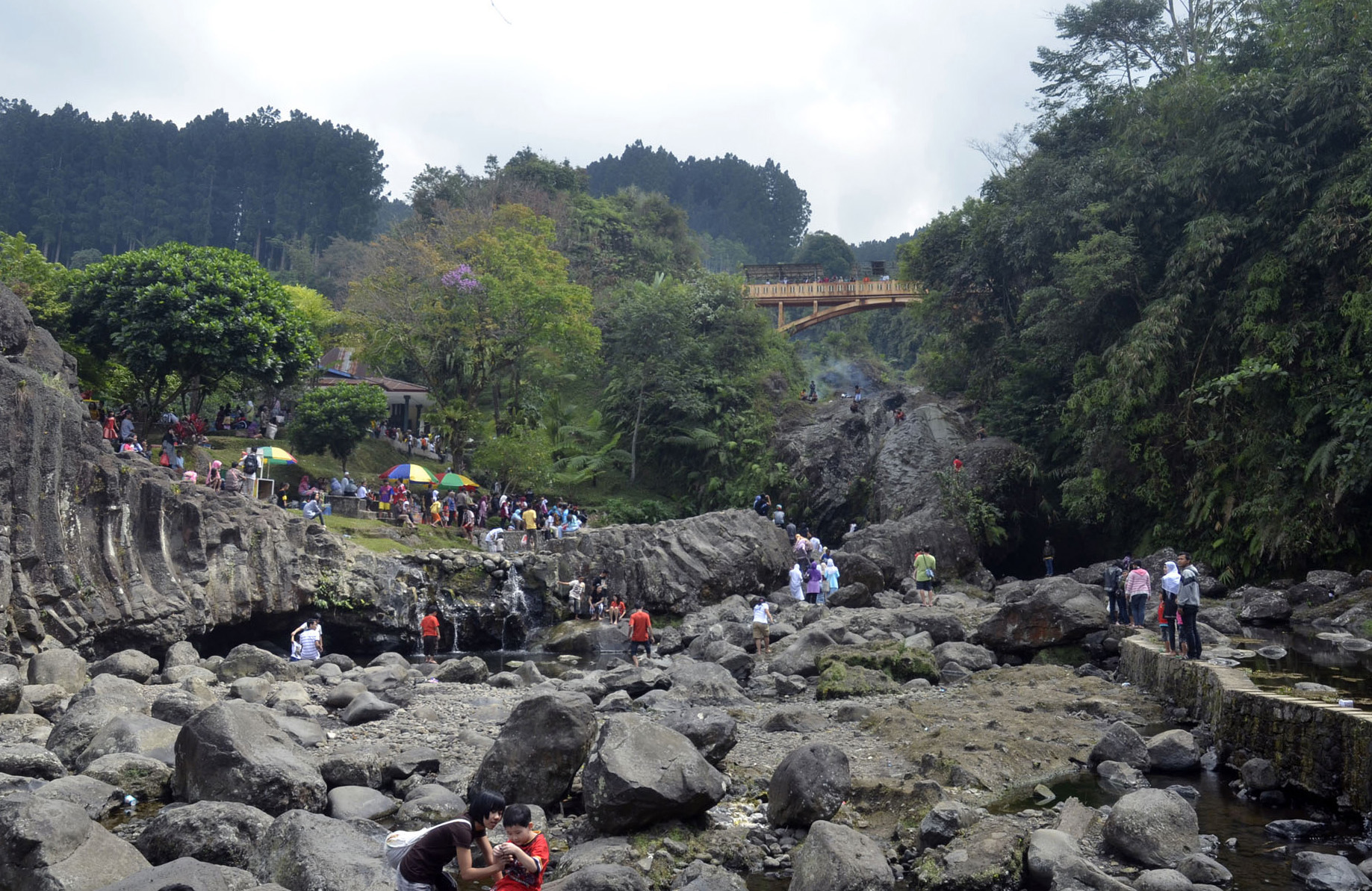Lokawisata Baturraden Batasi Pengunjung, Prokes Diperketat