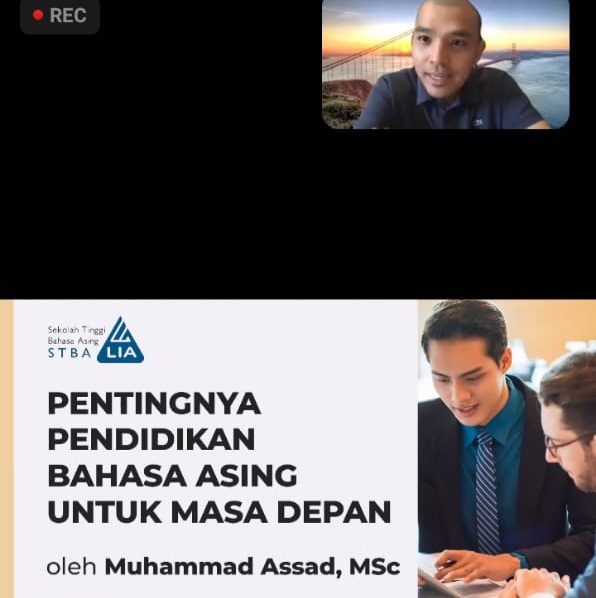 Webinar mengenai penguasaan bahasa asing yang digelar STBA LIA