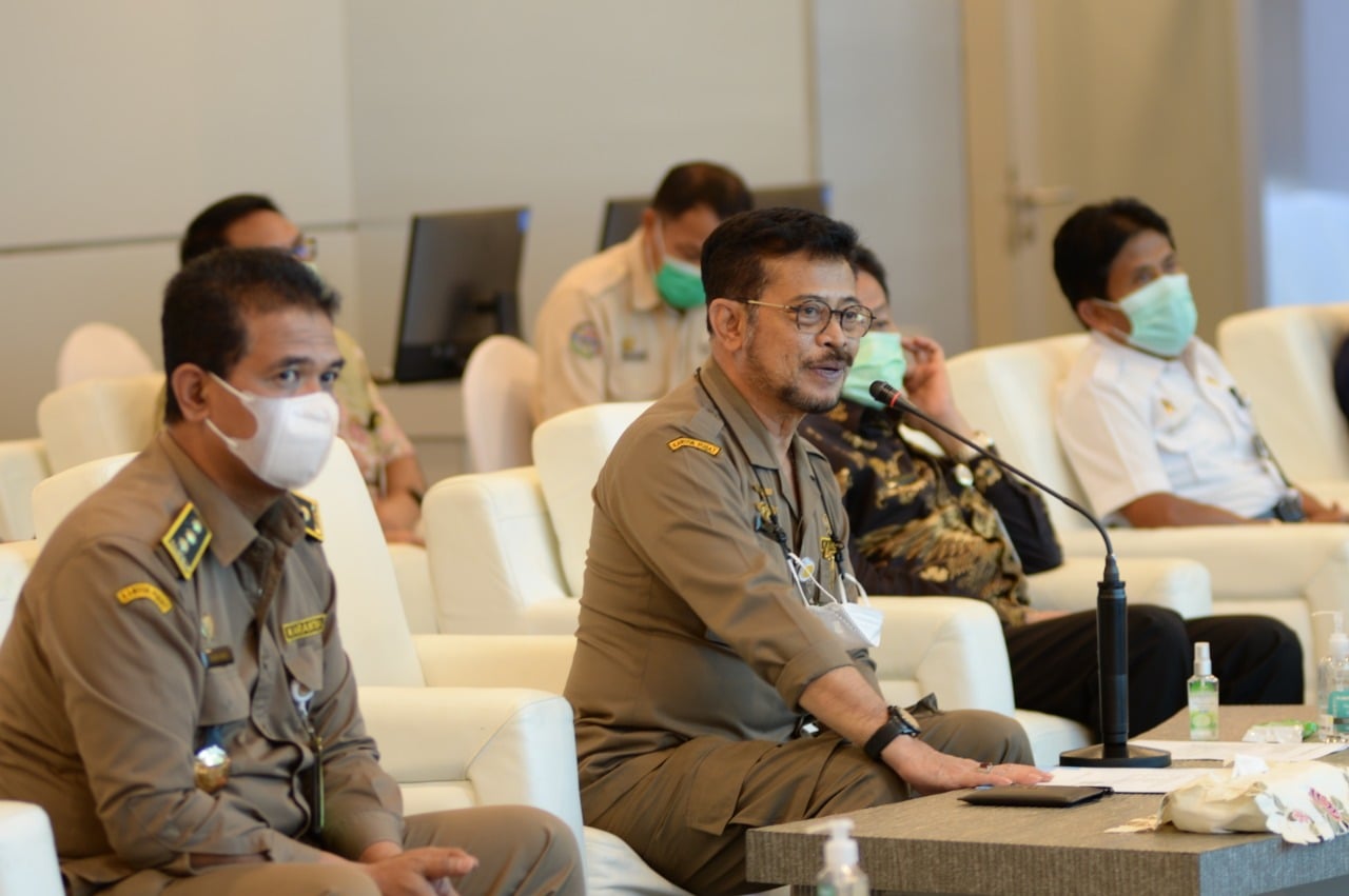 Mentan Syahrul Yasin Limpo (tengah).