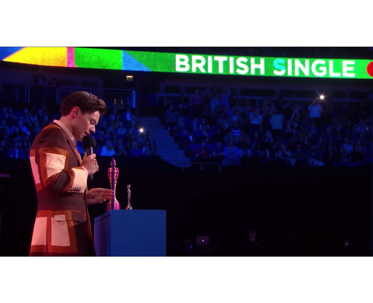 Watermelon Sugar Beri Harry Styles Piala Kedua Best Single 