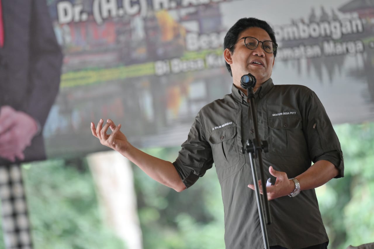 Mendes PDTT Abdul Halim Iskandar mendukung program Work From Bali (WFB).