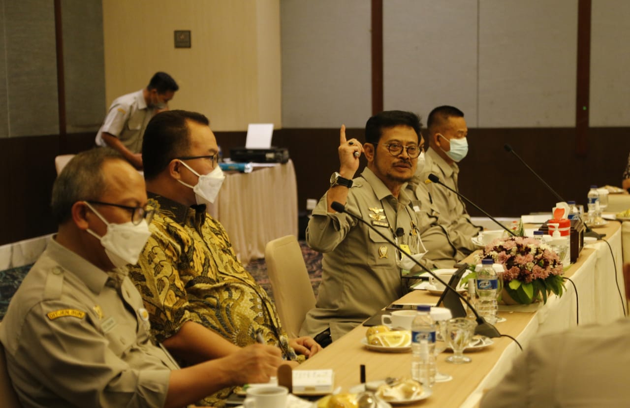 Mentan Syahrul Yasin Limpo memberi pemaparan di IPB Internasional Convention Center, Bogor, Jawa Barat, pada Kamis (27/5/2021).