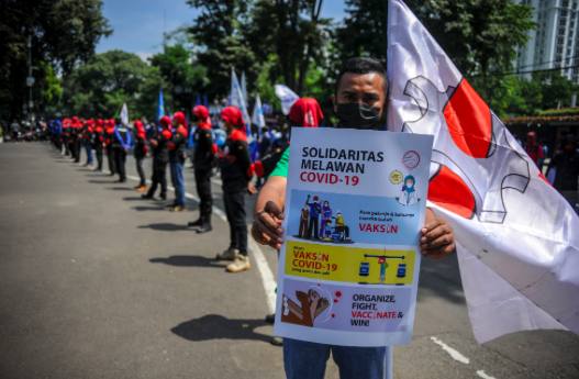 Hari Buruh, Program Vaksinasi Pekerja Dimulai