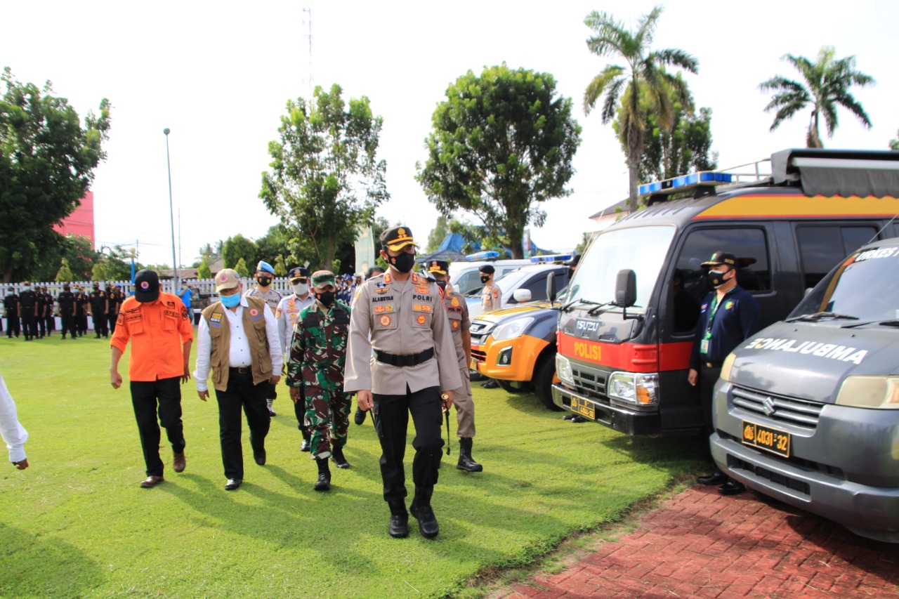 Kapolres OKI, AKB Alamsyah Pelupessy dalam apel siaga Ketupat Musi di Kayuagung, Rabu (5/5).