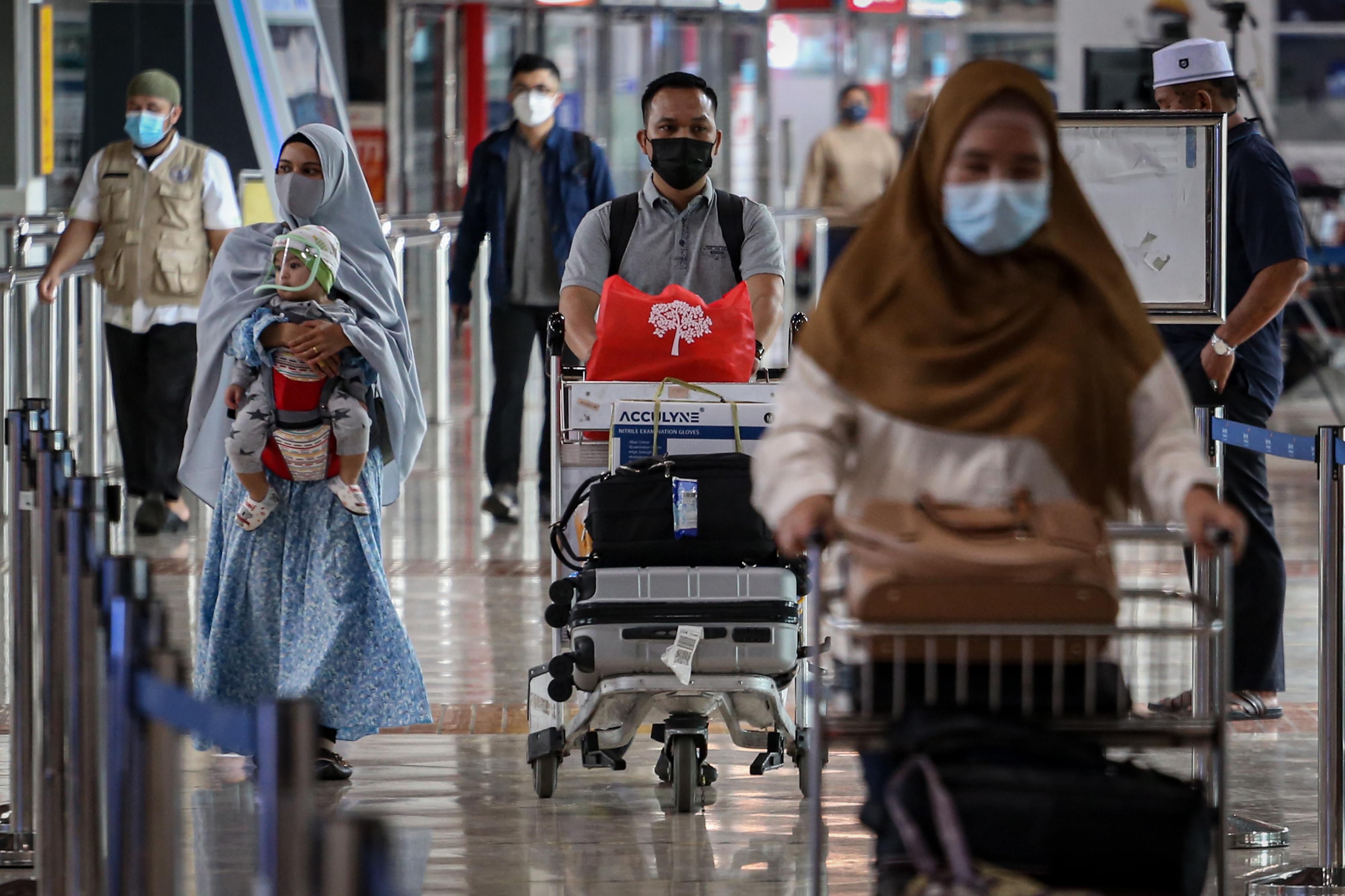Suasana di Terminal 2 Bandara Soekarno-Hatta, Tangerang.