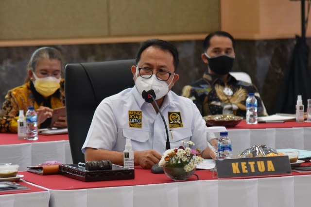 Wakil Ketua Komisi III DPR RI  Pangeran Khairul Saleh.