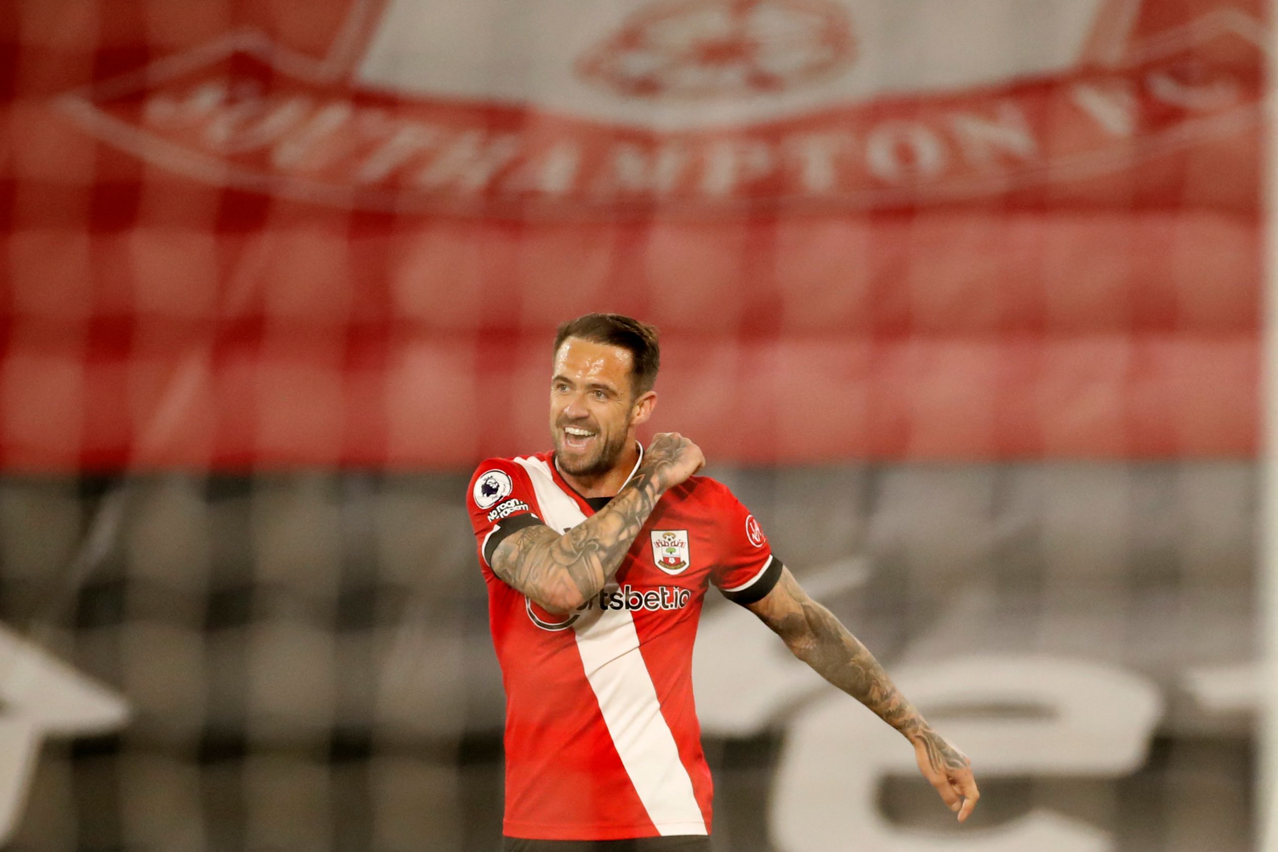 Penyerang Southampton Danny Ings melakukan selebrasi usai mencetak gol ke gawang Crystal Palace di laga Liga Primer Inggris.