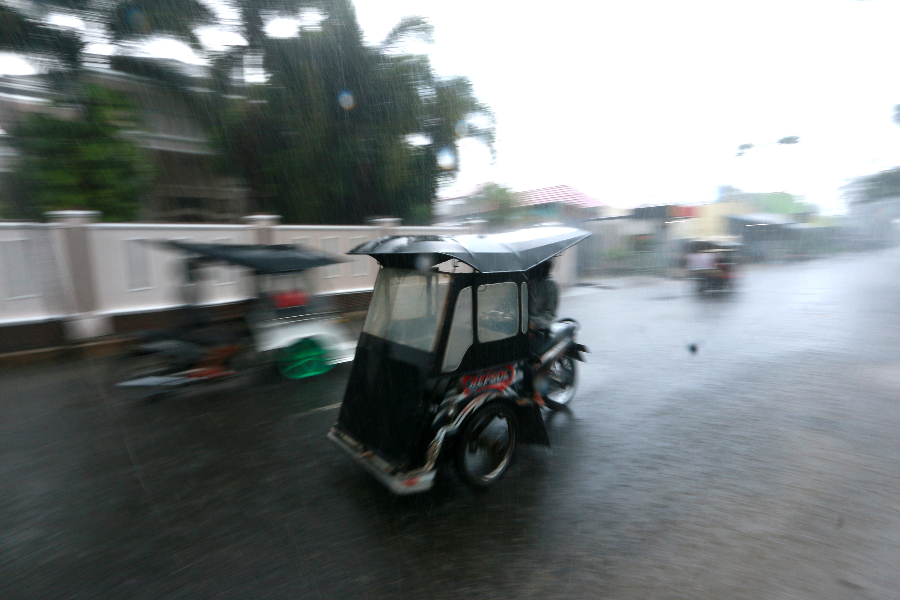 Waspada Gelombang Sangat Tinggi hingga 6 Meter 27-28 Mei