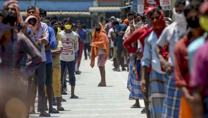 Ilustrasi: Aktivitas warga India setelah pencabutan lockdown. 