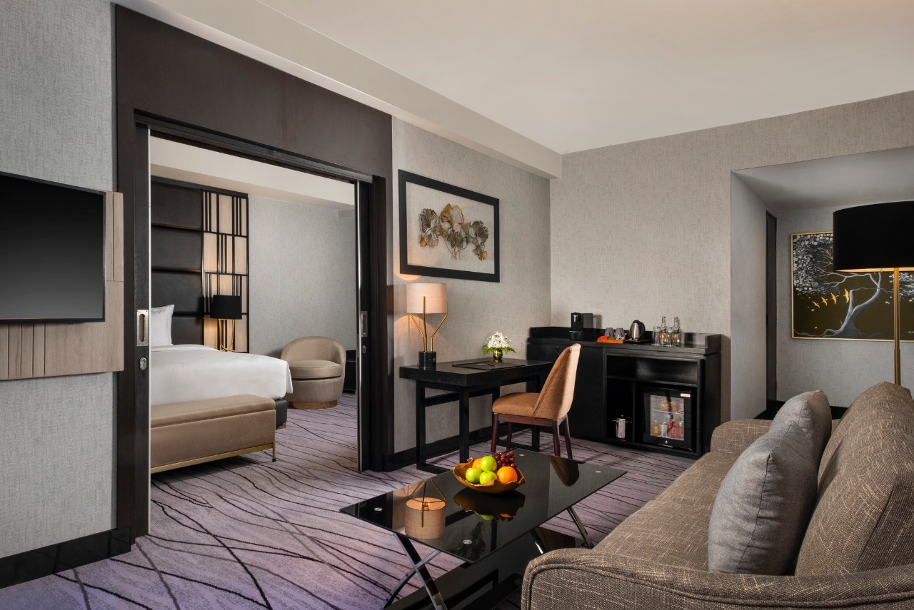 Royal Tulip Darmo Surabaya adalah ikon hotel mewah baru di Surabaya. 