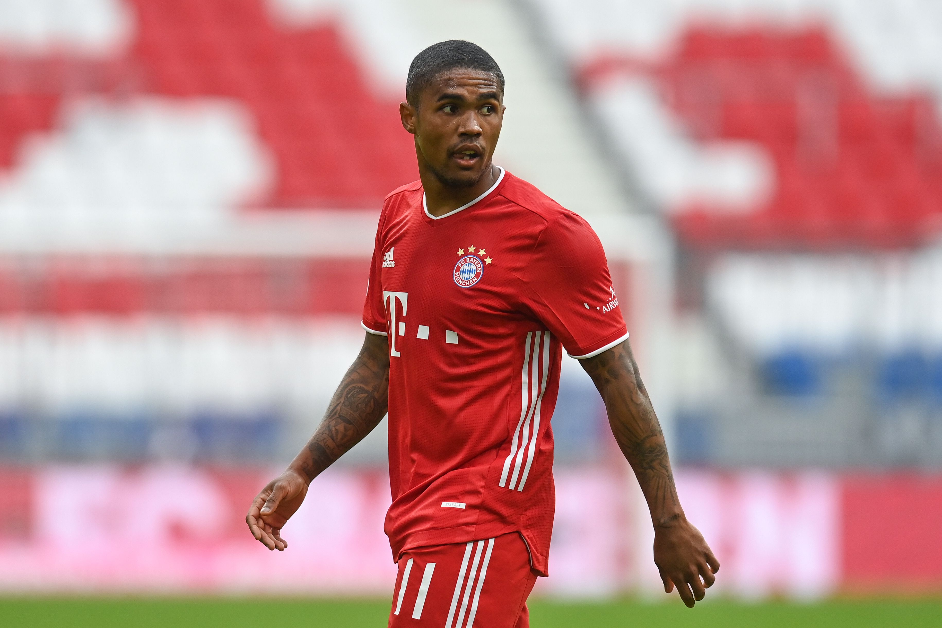 Gelandang Juventus yang dipinjamkan ke Bayern Muenchen Douglas Costa.