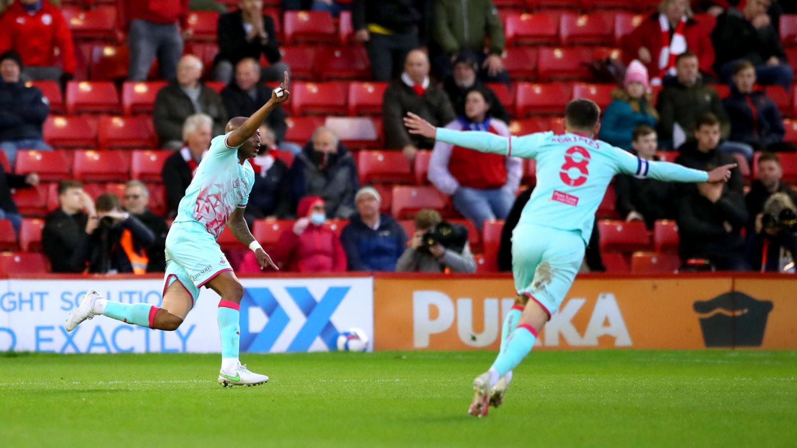 Ayew Bawa Swansea Ungguli Barnsley di Semifinal Playoff