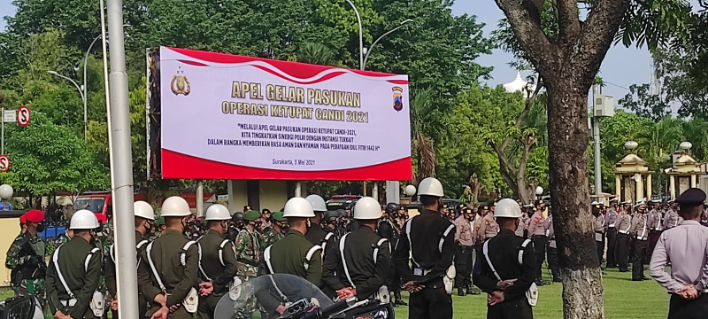 Polres Surakarta menggelar apel Operasi Ketupat Candi 2021,  di halaman Mako I Manahan. Rabu (5/5/2021)