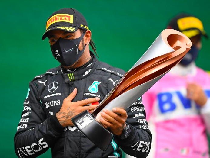 Pembalap Mercedes Lewis Hamilton.