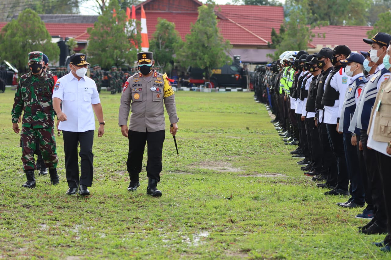 Gubernur Kalteng Sugianto Sabran dan Kapolda Kalteng Irjen Pol Dedi Prasetyo, dan Danrem 102 Panju Panjung, Brigjen TNI Purwo Sudaryanto.