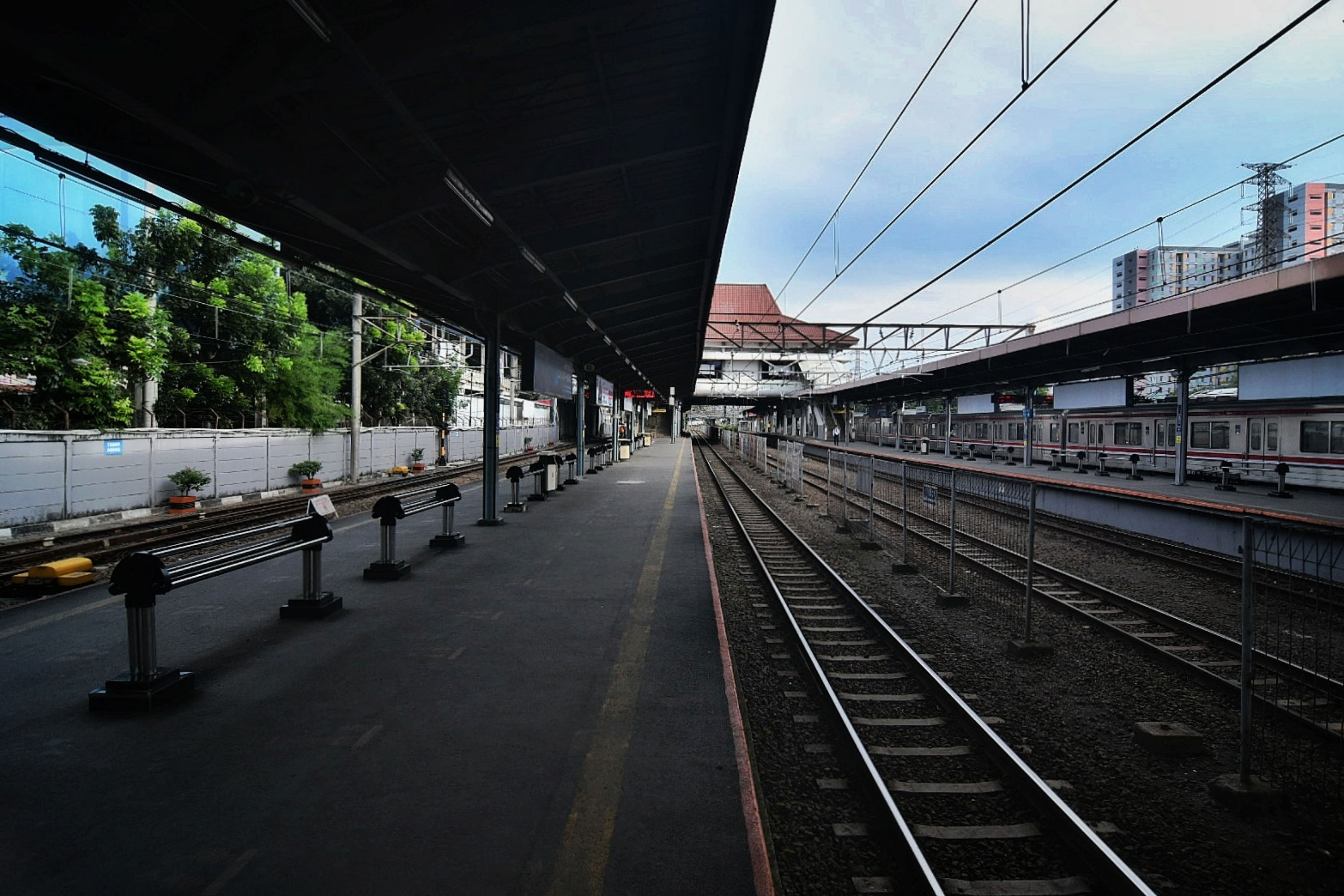 Stasiun tanah abang sepi