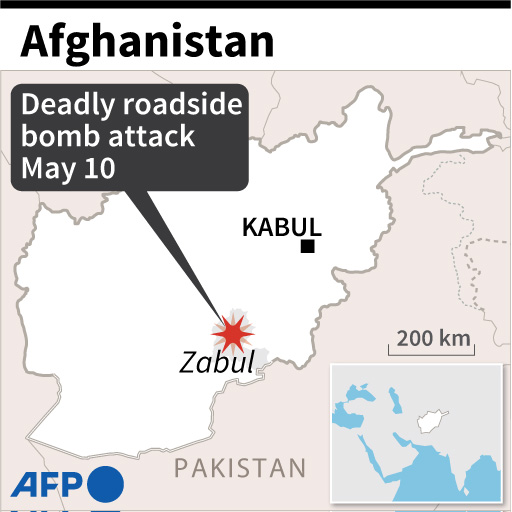 Peta menunjukkan lokasi bom yang menyasar sebuah bus dan menewaskan 11 orang di Provinsi Zabul, Afghanistan, Minggu (9/5). 
