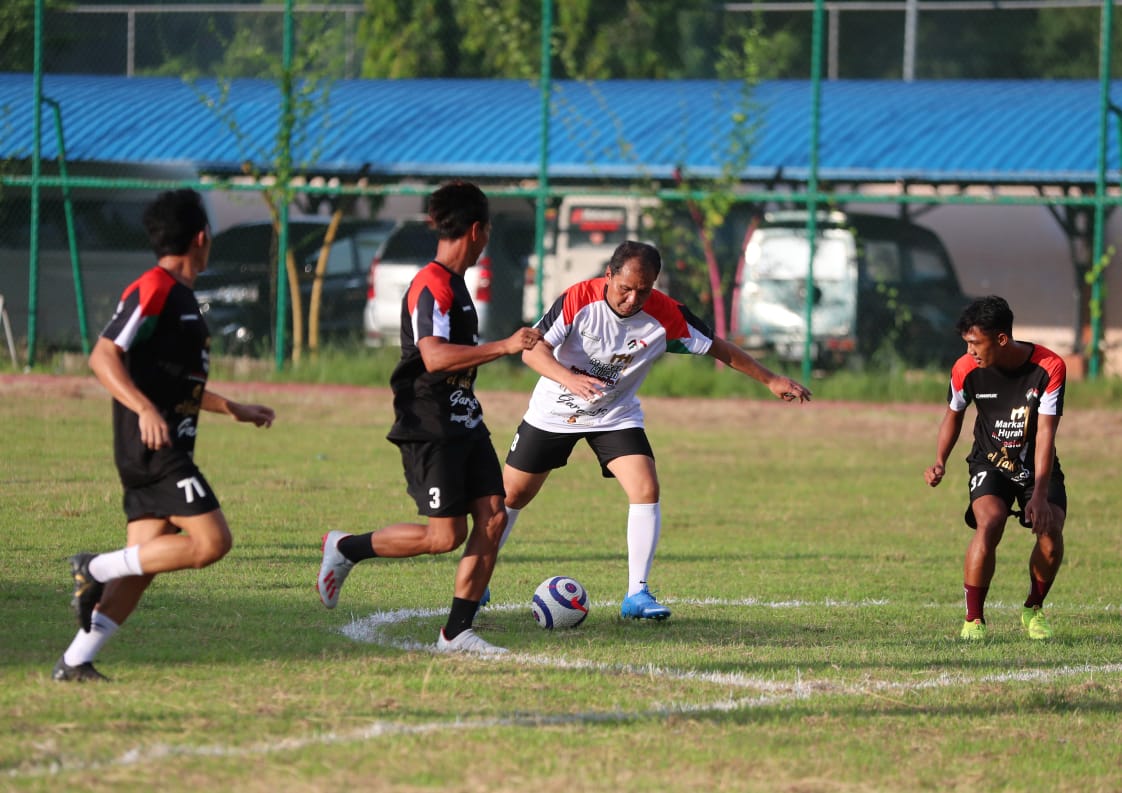  Wali Kota Makassar Gelar Laga Sepakbola Bela Palestina  