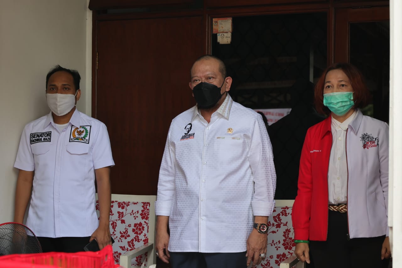 Ketua DPD RI, AA LaNyalla saat meresmikan Warung KDI Nusantara, Senin (10/5/2021), di Jakarta. 