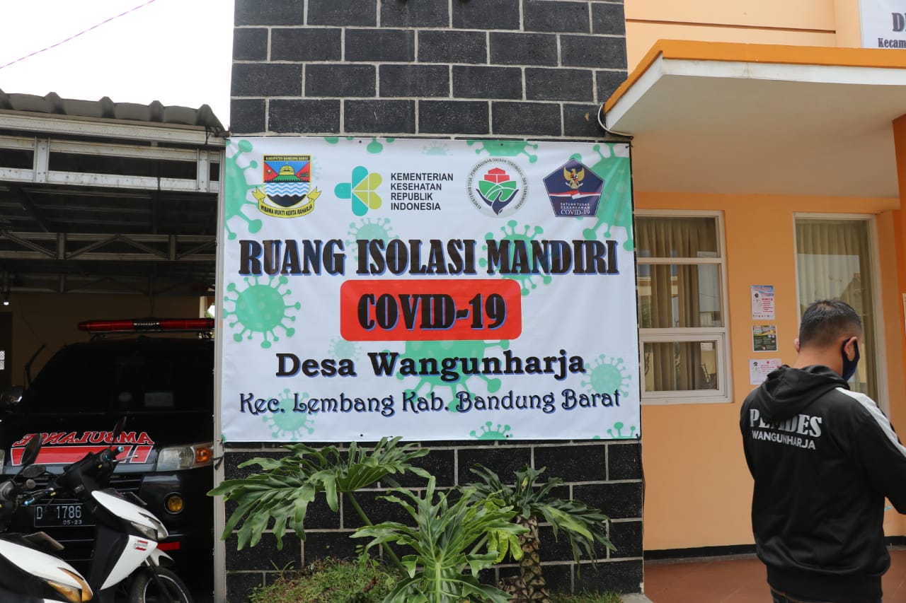 Ruang isolasi mandiri di Desa Wangunharja, Cikole, Kabupaten Bandung Barat