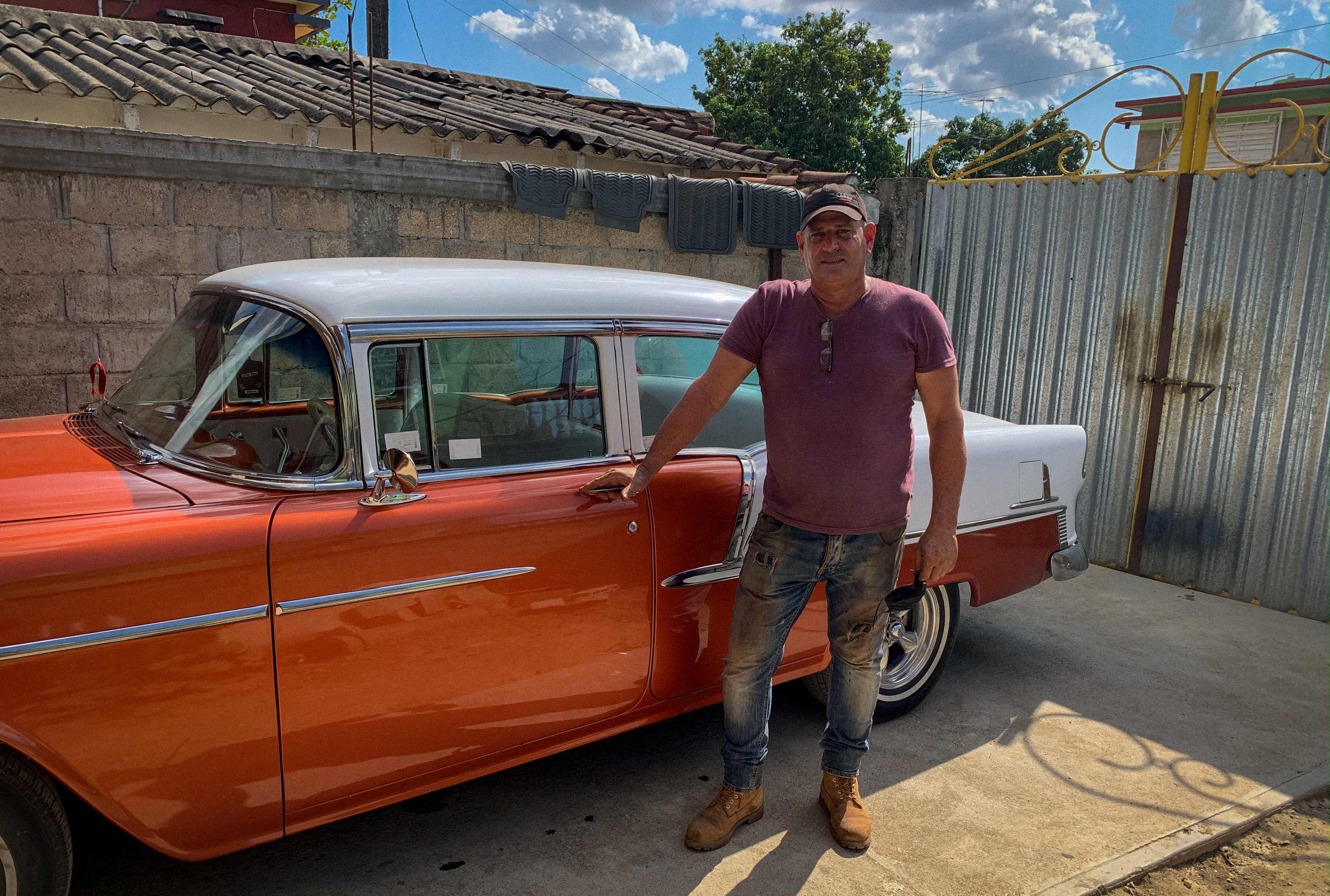 Pablo Manso dan Chevrolet Bel Air kesayangannya