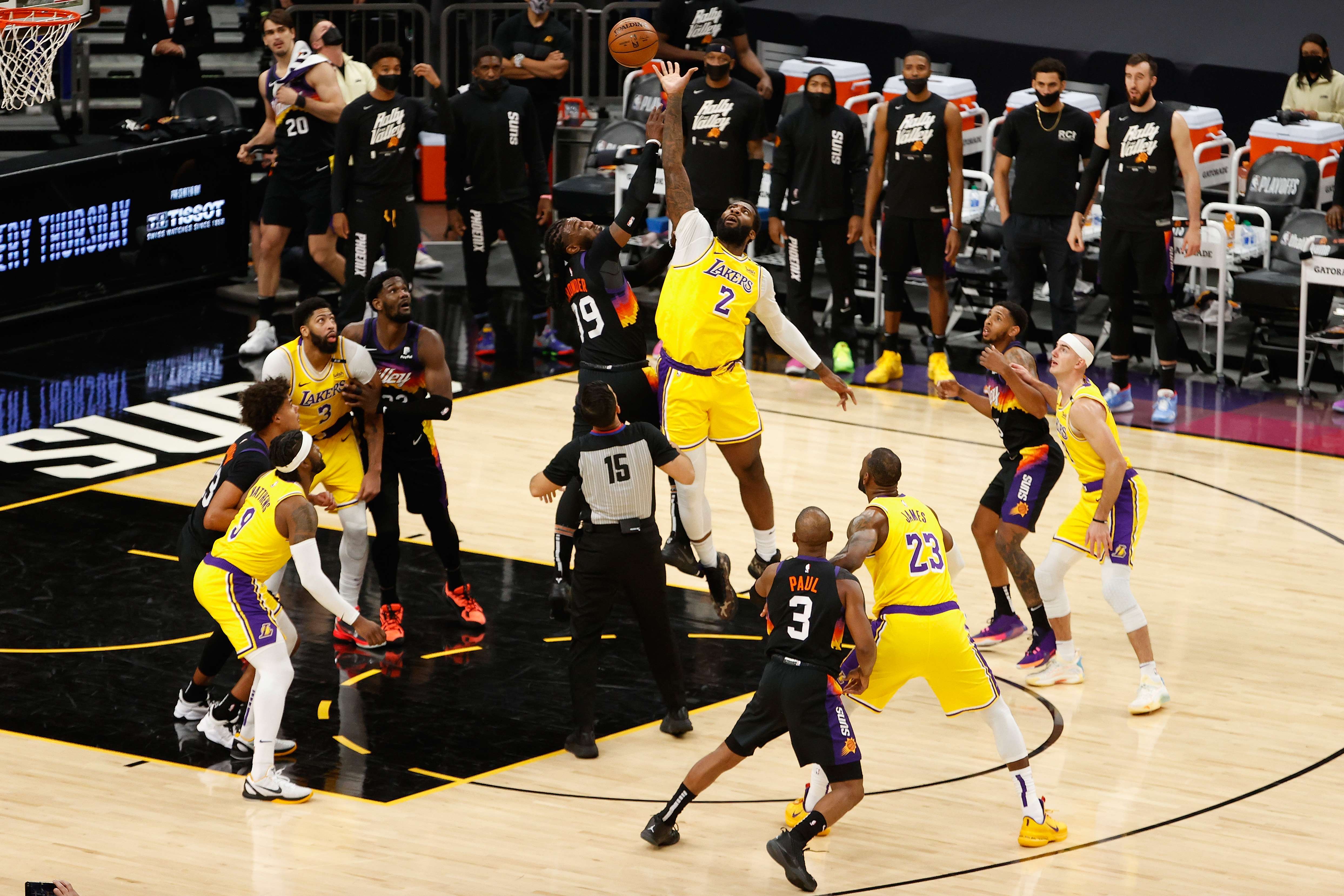 Laga kedua babak play-off NBA Wilayah Barat, tim Los Angeles Lakers mampu membungkam Phoenix Sun dengan skor 109-102.