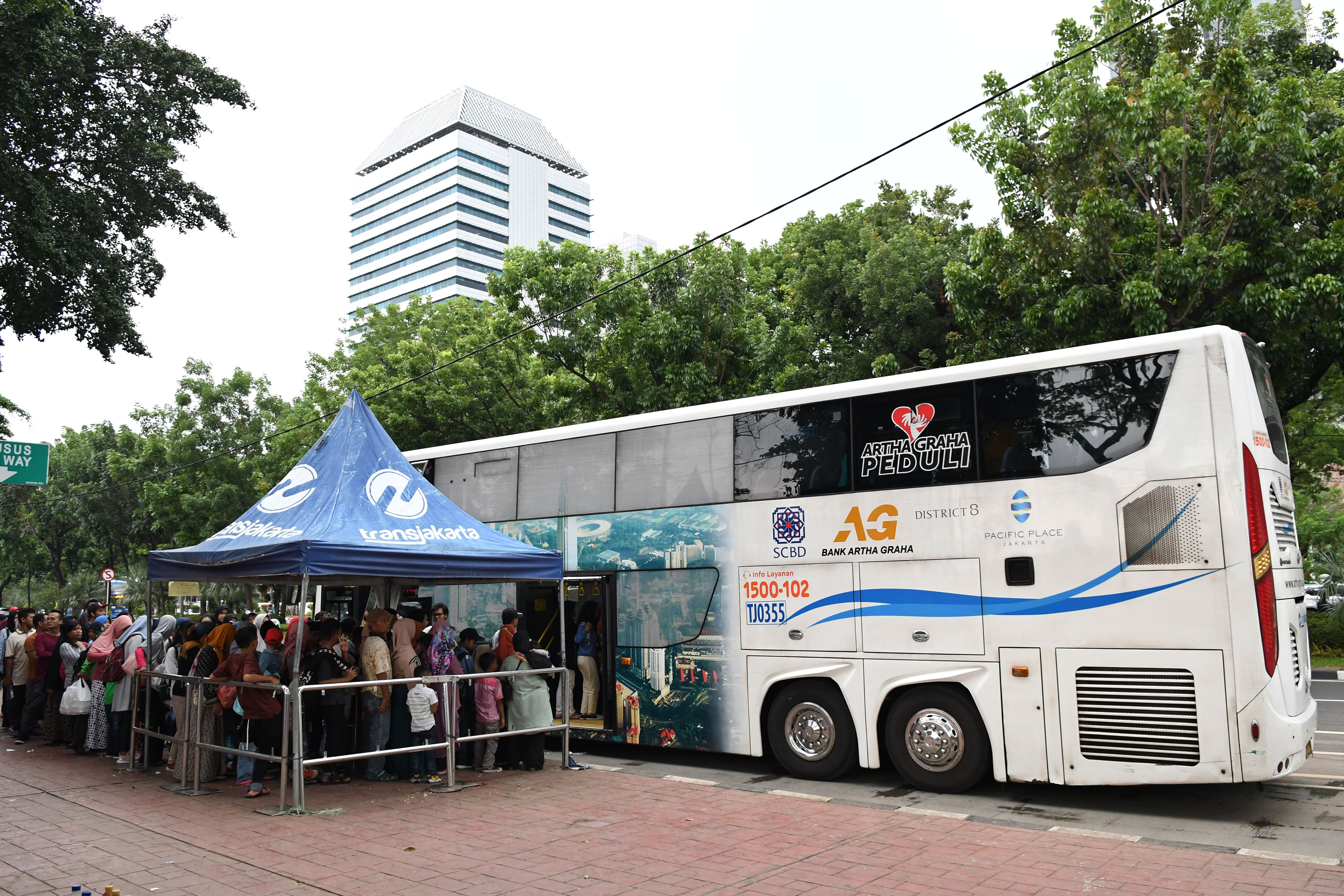 TransJakarta Operasikan Kembali 2 Bus Wisata