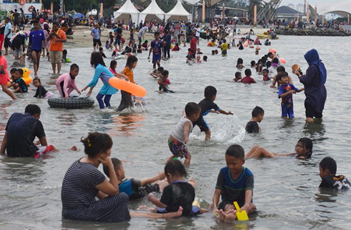 Taman Impian Jaya Ancol.