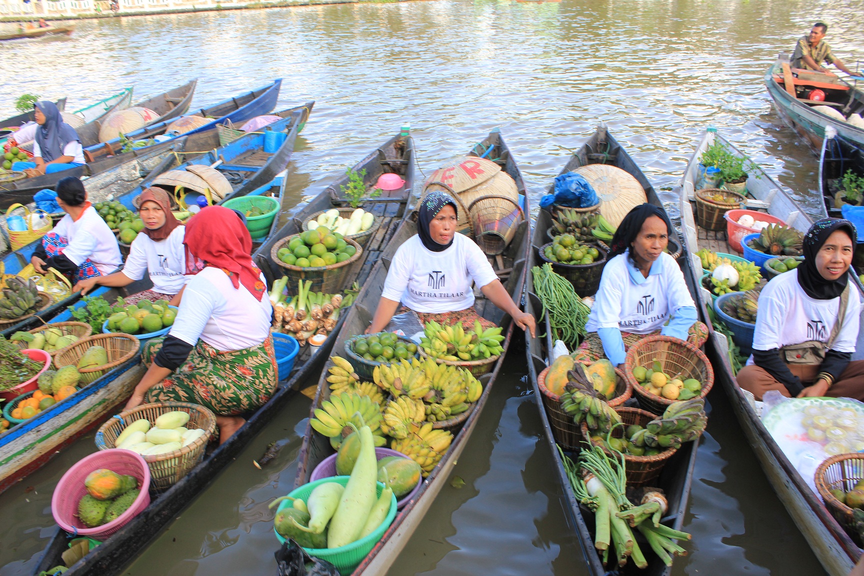 Pasar terapung di Kota Banjarmasin, Kalimantan Selatan 