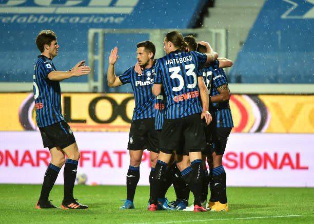 Para pemain Atalanta melakukan selebrasi usai mencetak gol ke gawang Benevento di laga Serie A.