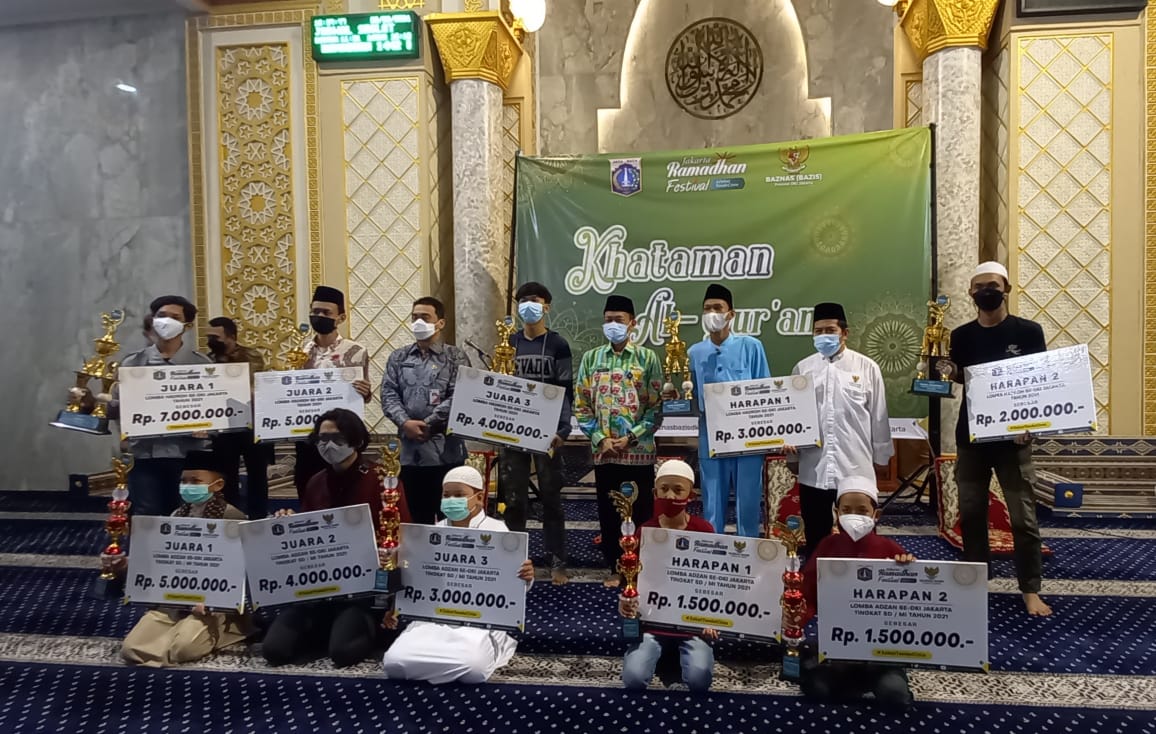 Rangkaian acara Jakarta Ramadhan Festival 1442 H di antaranya Khataman Al-Qur'an dan pemberian bantuan.
