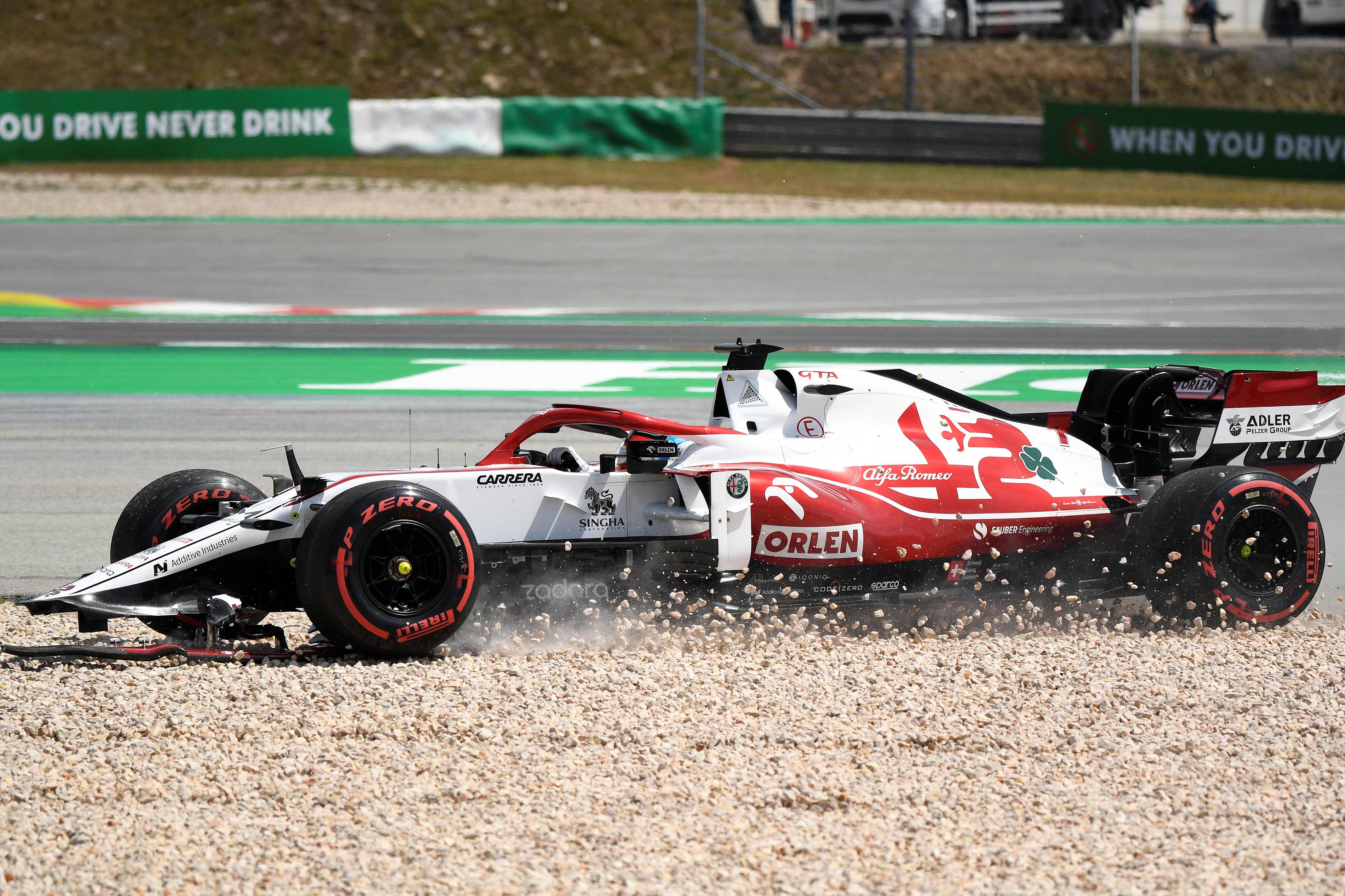 Pembalap Alfa Romeo Kimi Raikkonen