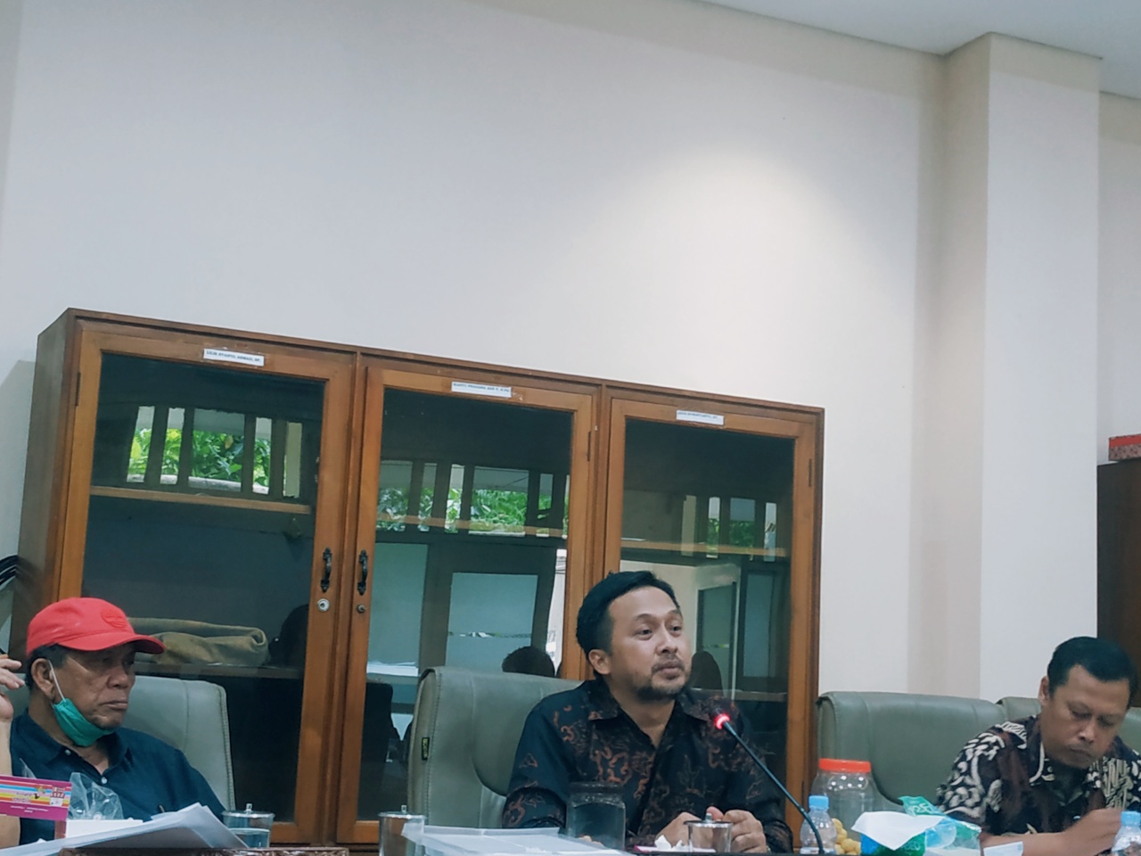 Ketua Pansus Laporan Pertanggungjawaban Gubernur DIY sekaligus Anggota Komisi C DPRD DIY, Lilik Syaiful Ahmad (tengah)
