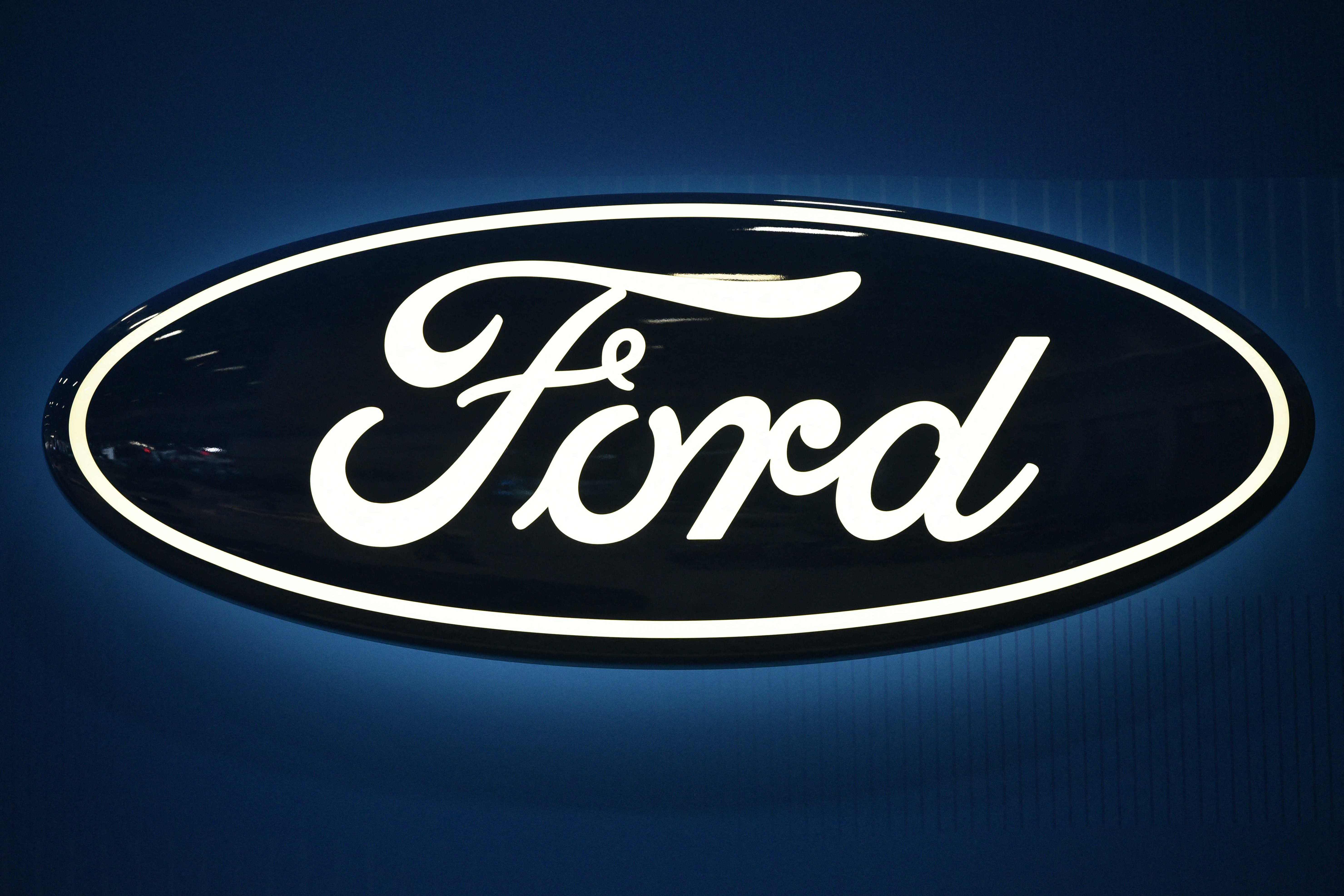 Logo Ford.