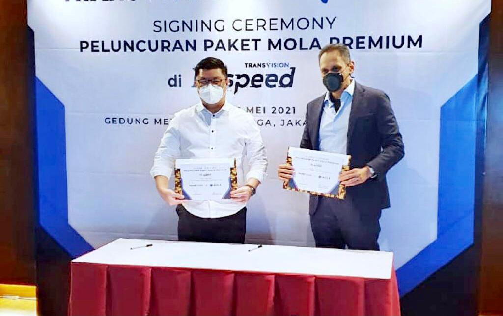 Kolaboarasi Transvision dengan Mola.