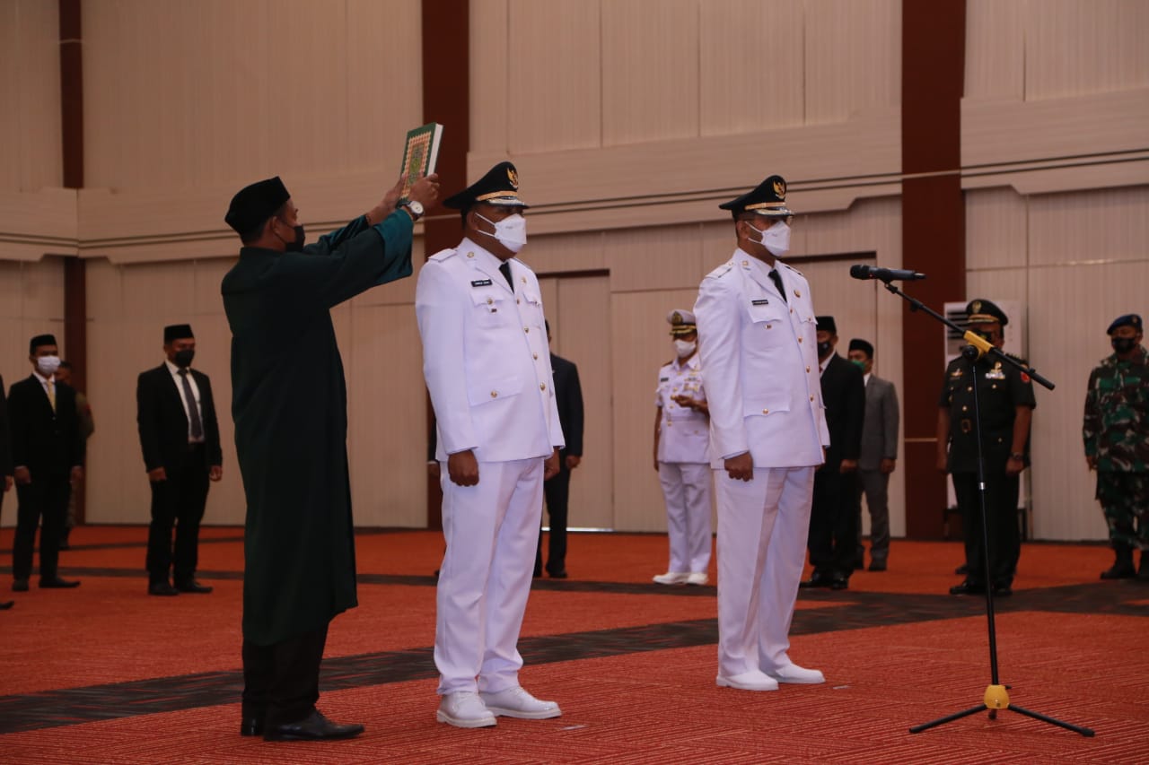 Bupati dan Wakil Bupati Halmahera Selatan Resmi Dilantik