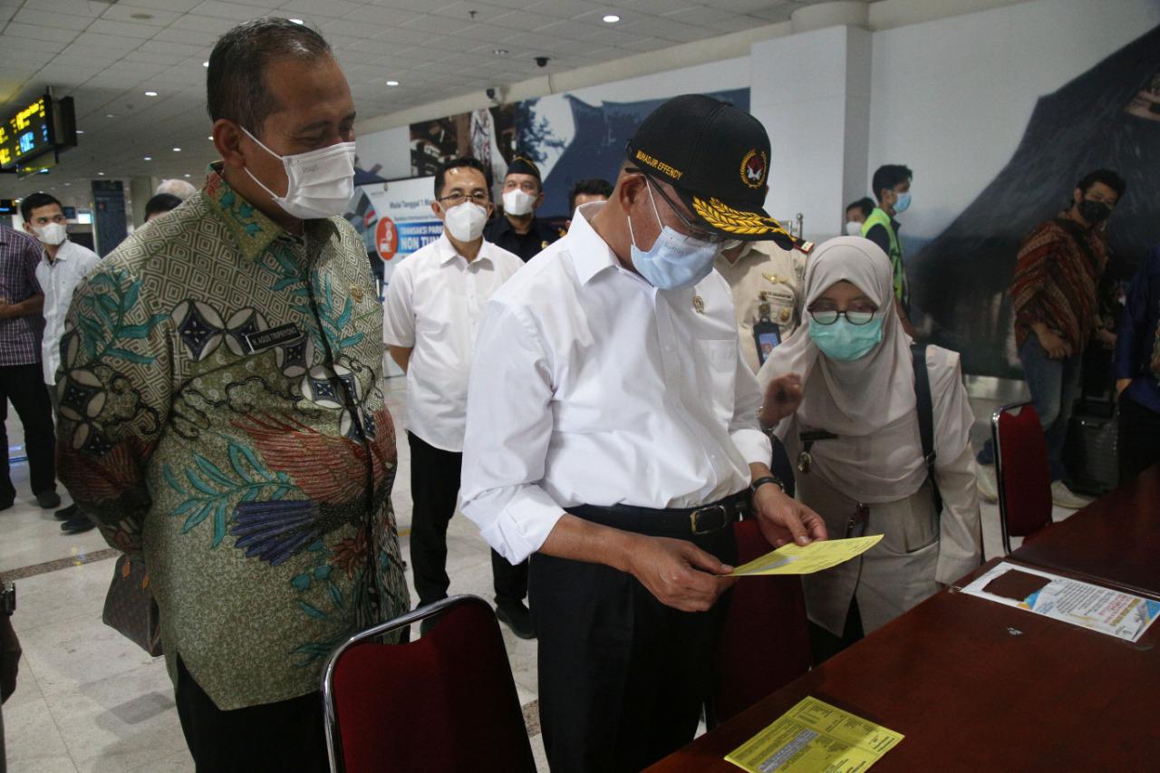 Menko PMK Muhadjir Effendy ketika berkunjung di Medan, Sumatra Utara , Sabtu (1/5).