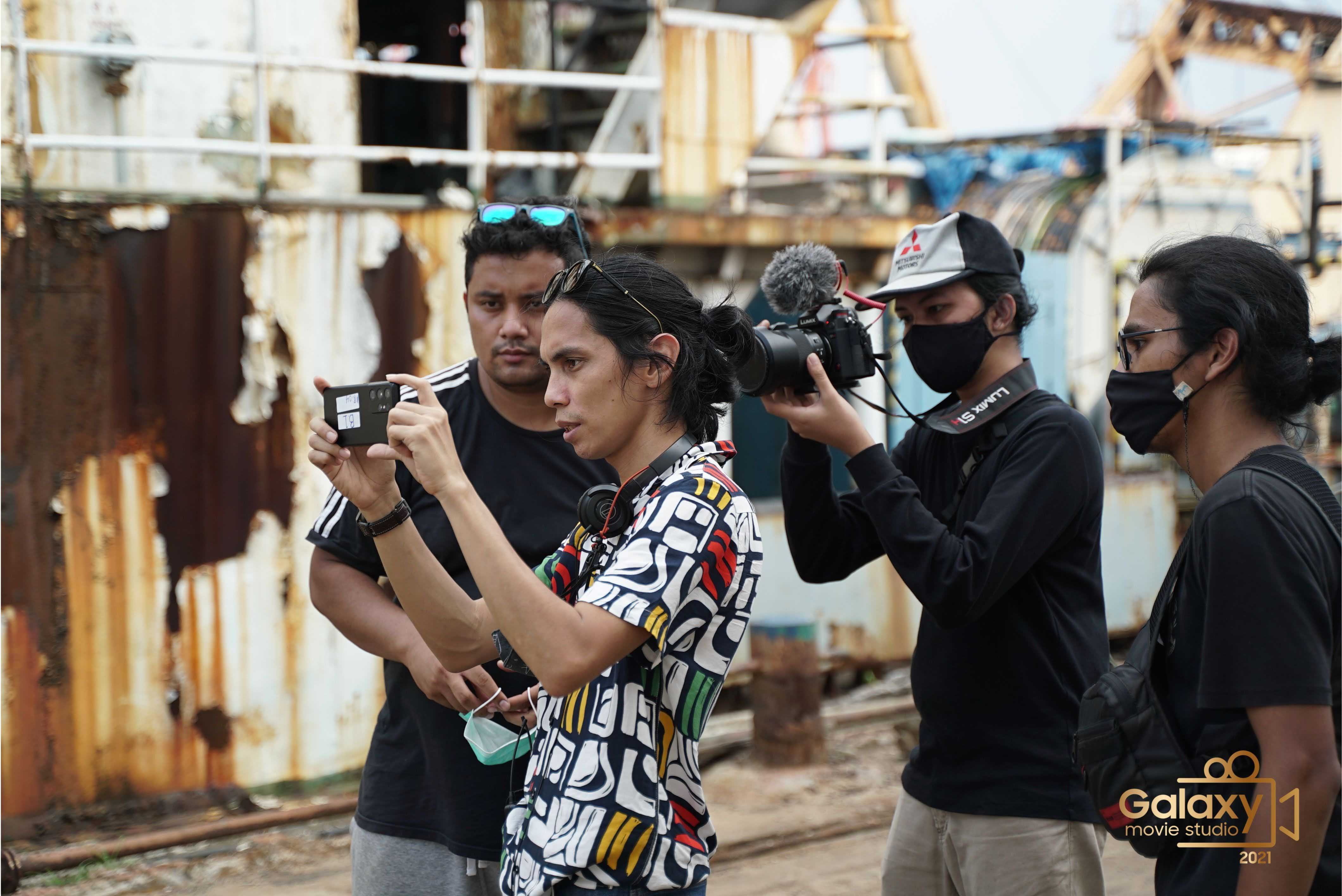 Konfabulasi, Angga Sasongko Maksimalkan Galaxy S21 Ultra 5G