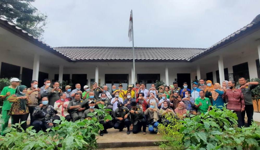 Kepala Pusat Penyuluhan Pertanian, Bustanul Arifin Caya, saat mengunjungi BPP Rambutan - Kabupaten Banyuasin, Sumatra Selatan, Jumat (25/5).