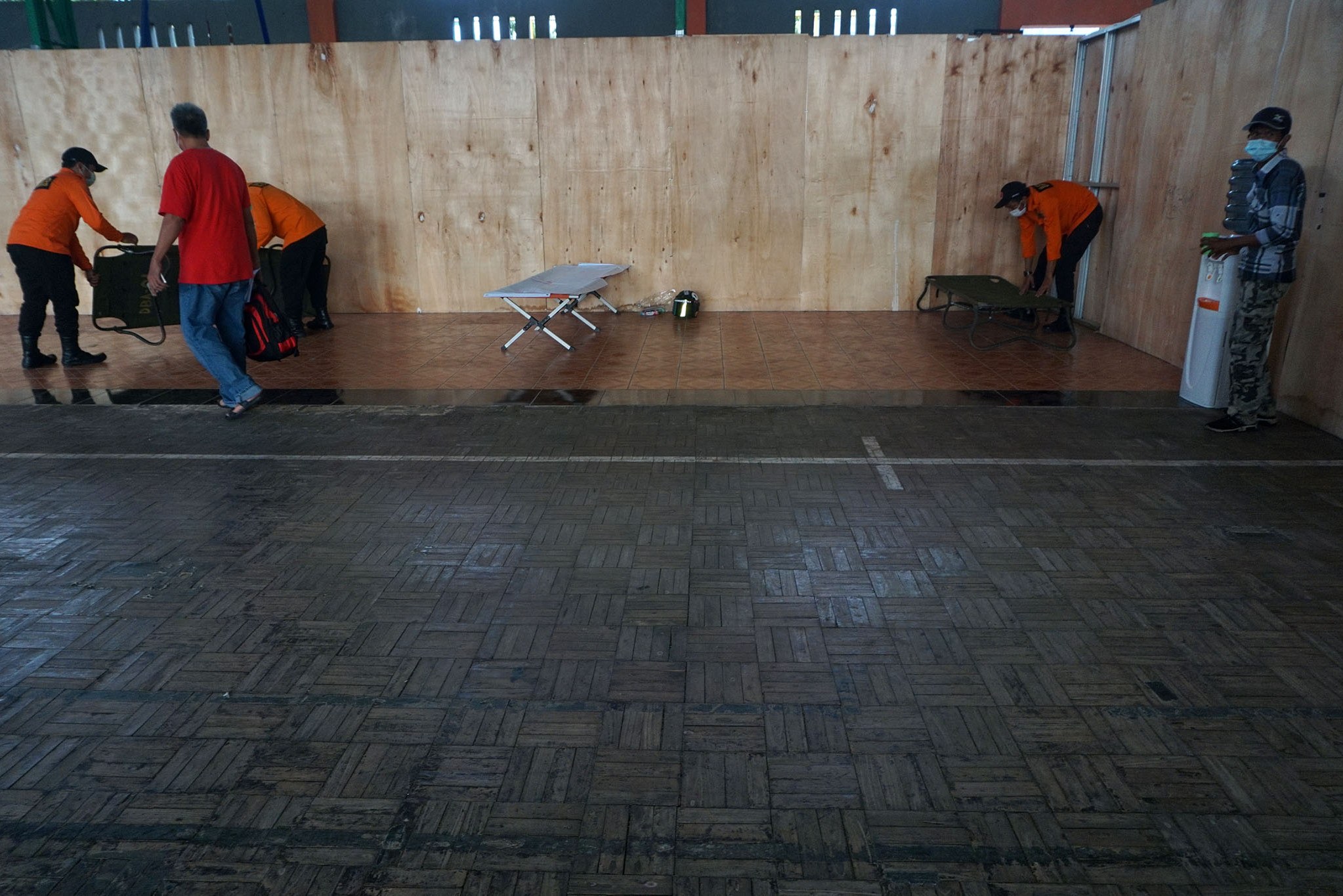 Lolos Mudik, Pemudik Tetap Dikarantina di GOR Satria Banyumas