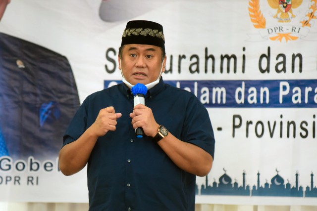 Wakil Ketua DPR RI Rachmat Gobel saat bersilaturahmi dengan ormas Islam dan para Rektor PTN/PTS se-Gorontalo.
