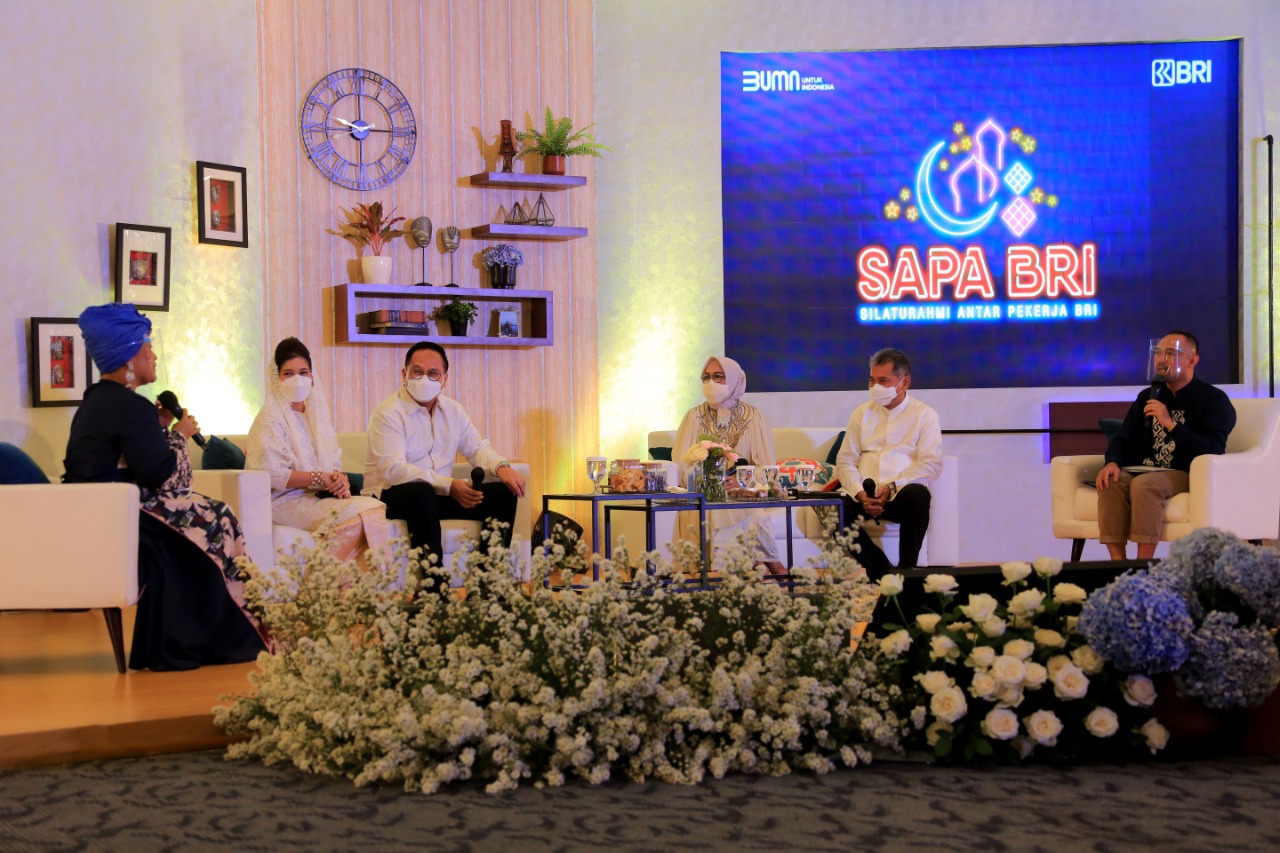 Mengangkat tema “Sapa BRI, Silahturahmi Antara Pekerja BRI”, acara halalbihalal dilaksanakan di Aula Gedung BRI secara virtual.