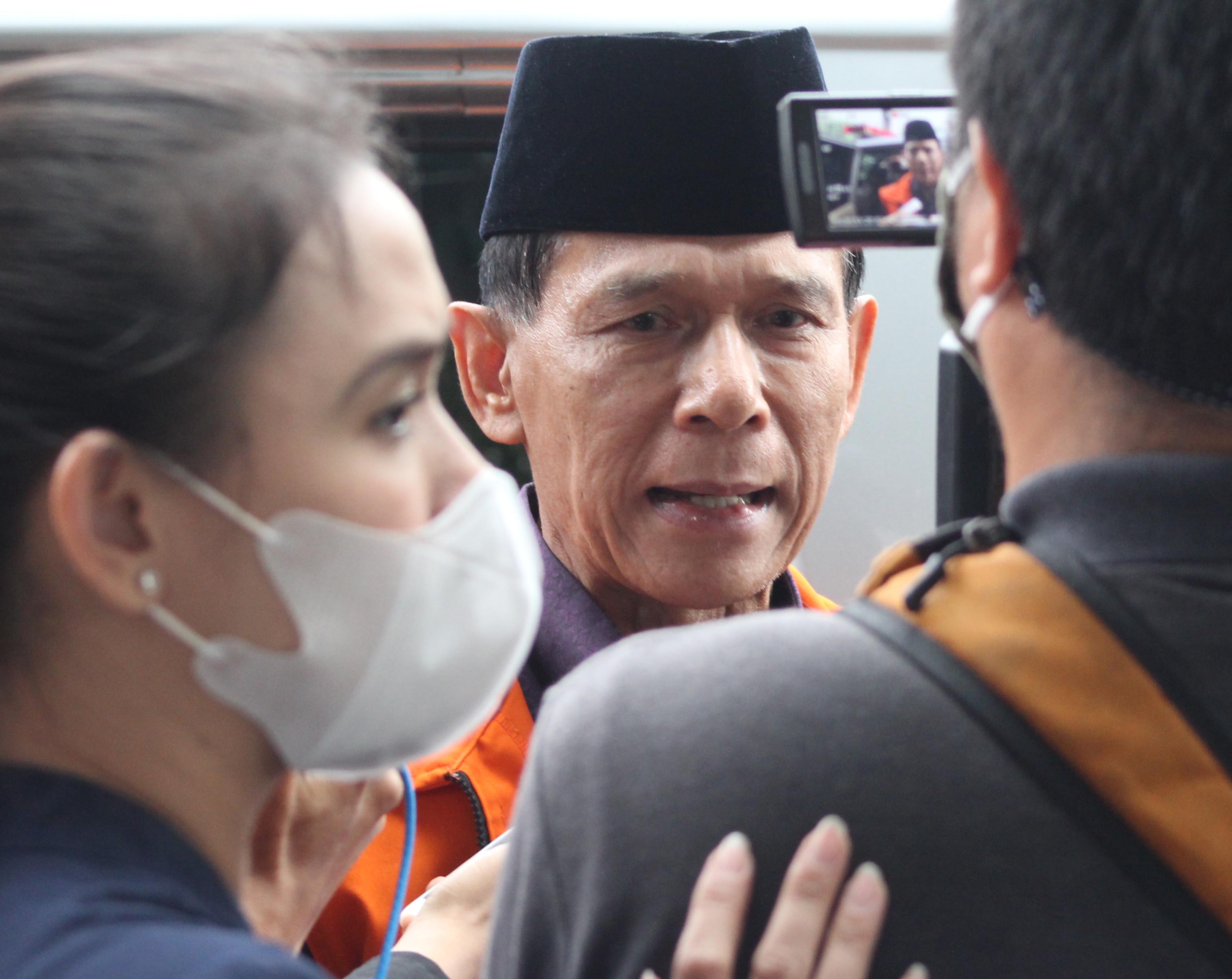 Mantan anggota BPK Rizal Djalil dieksekusi KPK ke Lapas Klas IIA Cibinong, Jumat (7/5)