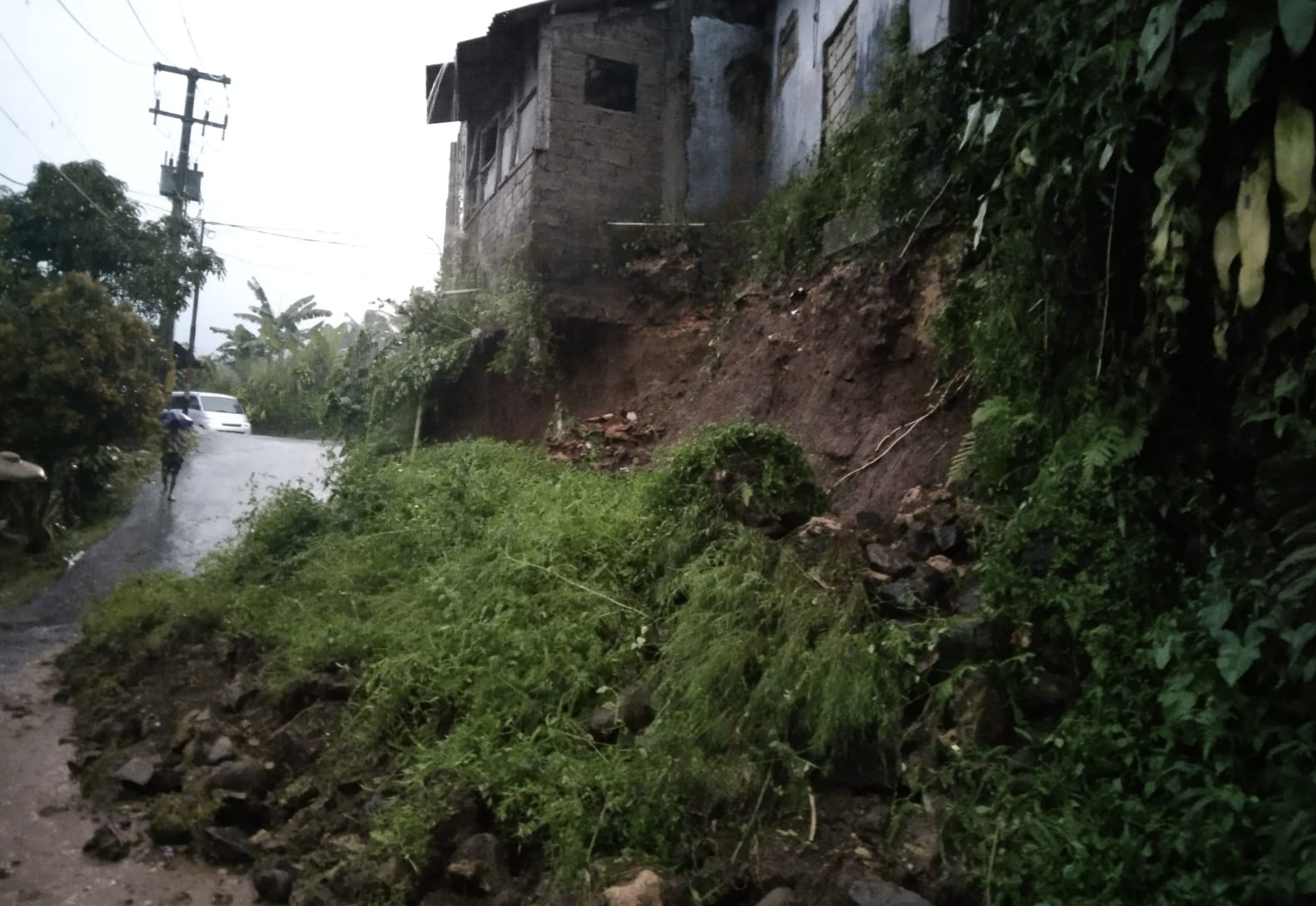 Ilustrasi. Tebing di Kampung Tenjolaya RT 01/07, Desa Cisaat, Kecamatan Cicurug, Kabupaten Sukabumi, Jawa Barat, ambruk, Kamis (18/3/2021) 